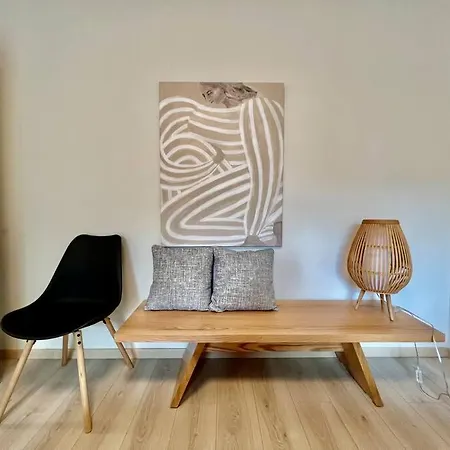 Newly Renovated Urban Oasis Appartement *