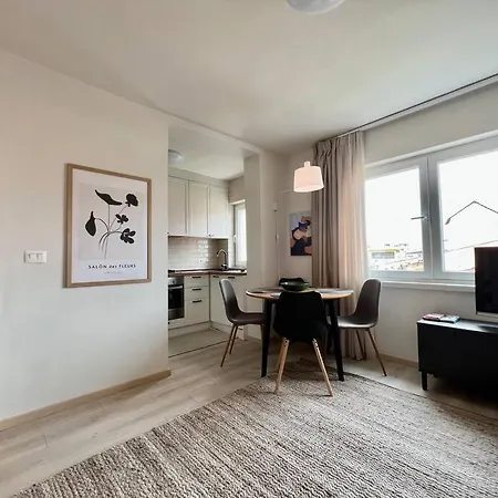 Appartement Newly Renovated Urban Oasis